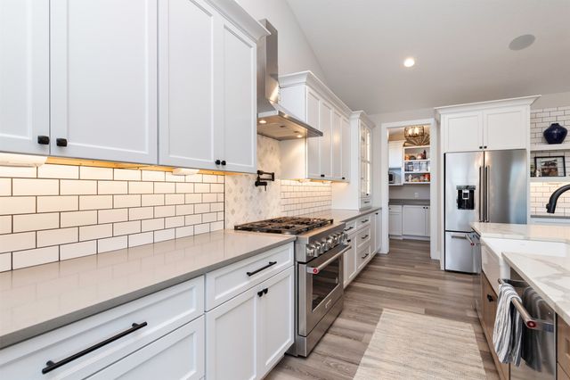 2314 Autumn Blaze Drive, Norwalk, IA 50211