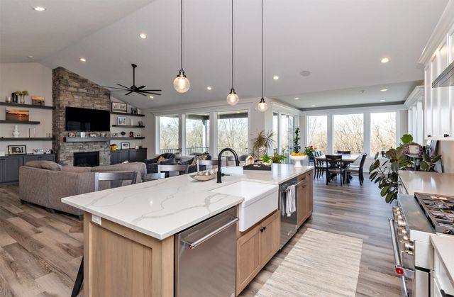 2314 Autumn Blaze Drive, Norwalk, IA 50211