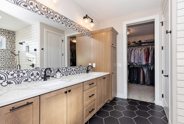 2314 Autumn Blaze Drive, Norwalk, IA 50211