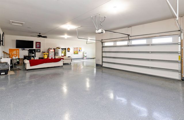 2314 Autumn Blaze Drive, Norwalk, IA 50211