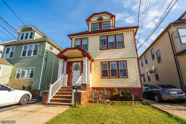 752 Eaton St, Elizabeth City, NJ 07202