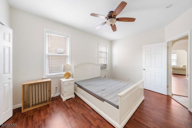 752 Eaton St, Elizabeth City, NJ 07202