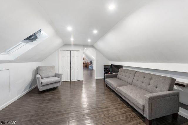 752 Eaton St, Elizabeth City, NJ 07202