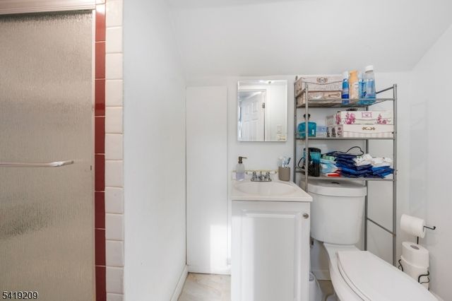 752 Eaton St, Elizabeth City, NJ 07202