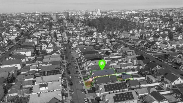 752 Eaton St, Elizabeth City, NJ 07202