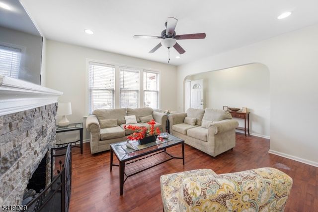 752 Eaton St, Elizabeth City, NJ 07202