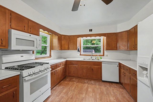 243 Creekview Drive, Battle Creek, MI 49037
