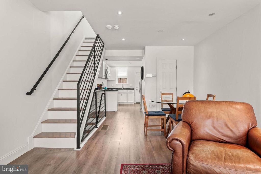 616 MCCLELLAN ST, PHILADELPHIA, PA 19148 — photo 4