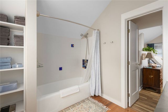 141 Coggeshall Avenue, Newport, RI 02840