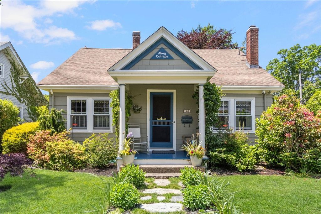 141 Coggeshall Avenue, Newport, RI 02840