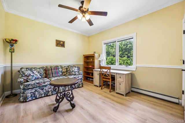 4 Penn Court, East Setauket, NY 11733