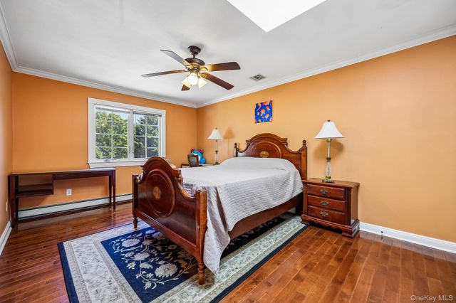 4 Penn Court, East Setauket, NY 11733