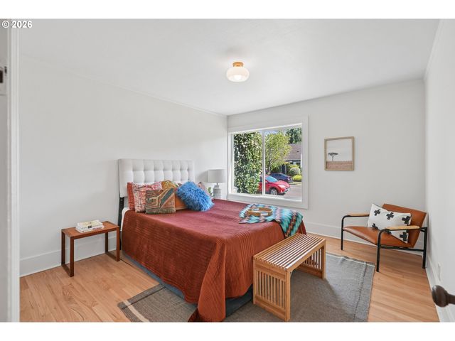 1917 Ne DEKUM St, Portland, OR 97211