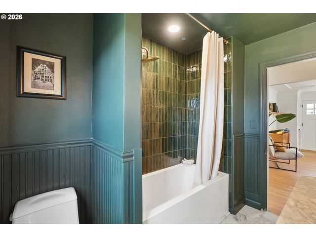 1917 Ne DEKUM St, Portland, OR 97211