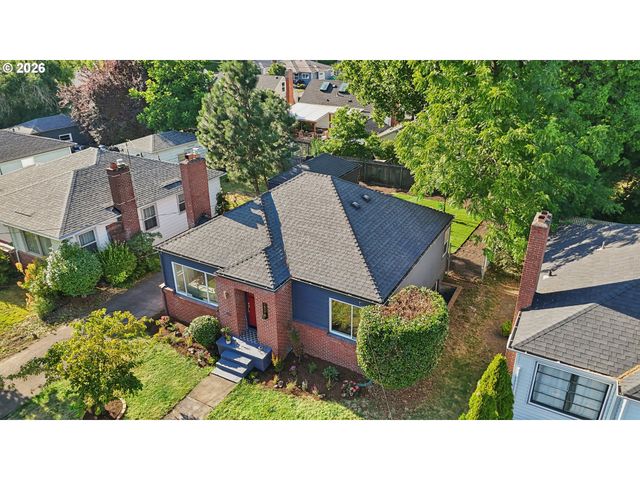 1917 Ne DEKUM St, Portland, OR 97211