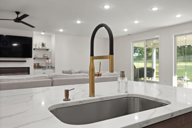 161 Summer Breeze Drive, Somerset, KY 42503