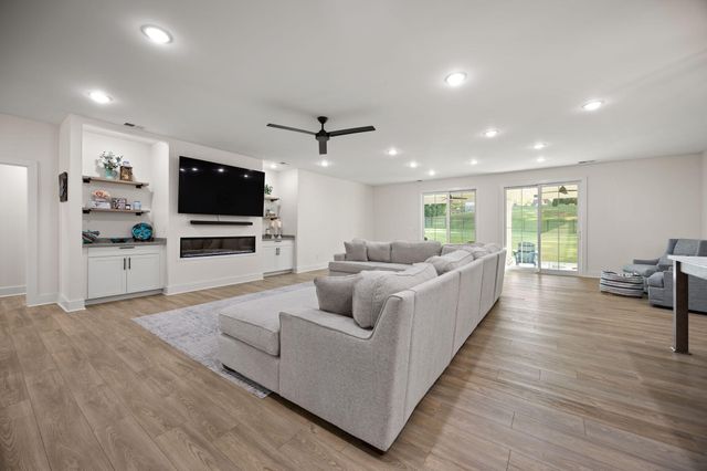 161 Summer Breeze Drive, Somerset, KY 42503