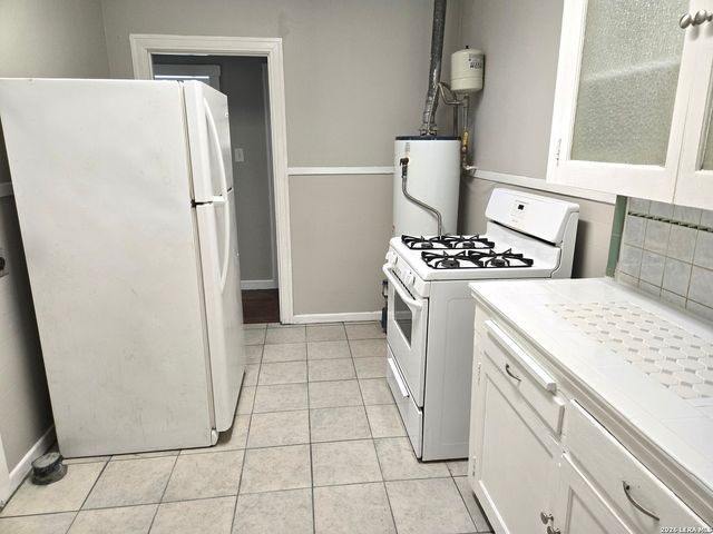 2236 N Interstate 35, San Antonio, TX 78208