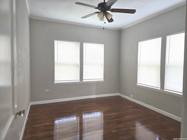 2236 N Interstate 35, San Antonio, TX 78208