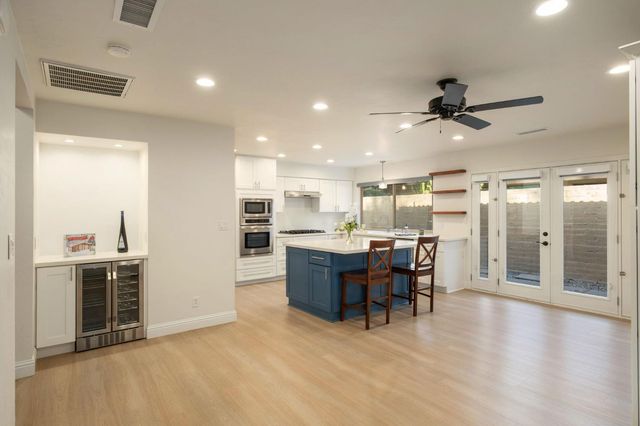 5554 N El Adobe Drive N, Fresno, CA 93711