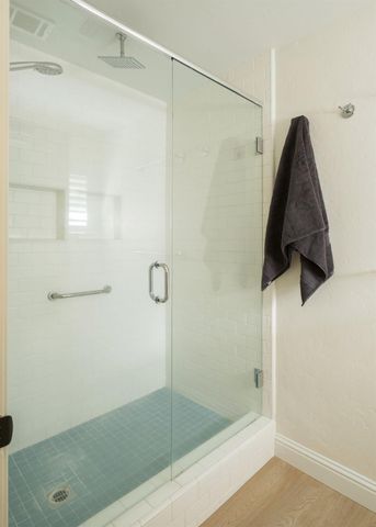 5554 N El Adobe Drive N, Fresno, CA 93711