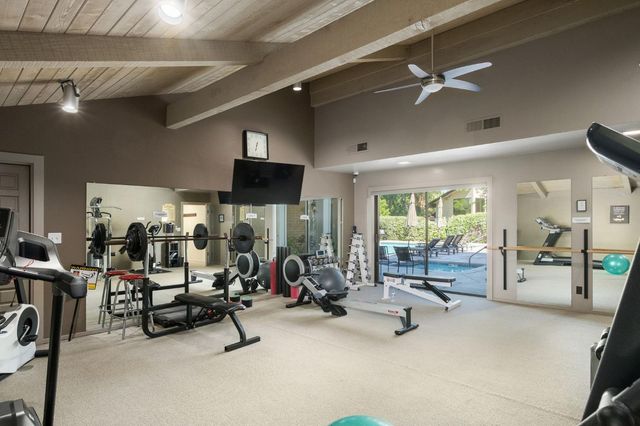 5554 N El Adobe Drive N, Fresno, CA 93711