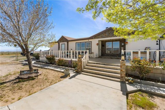 9890 Sue Ave, Rosamond, CA 93560