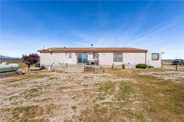 9890 Sue Ave, Rosamond, CA 93560