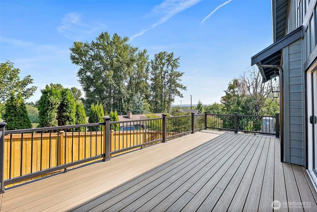 1238 9th Street SW, Puyallup, WA 98371