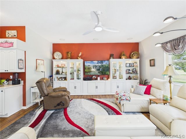 277 E Liberty Street, Hernando, FL 34442