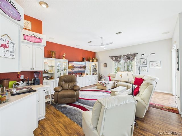 277 E Liberty Street, Hernando, FL 34442
