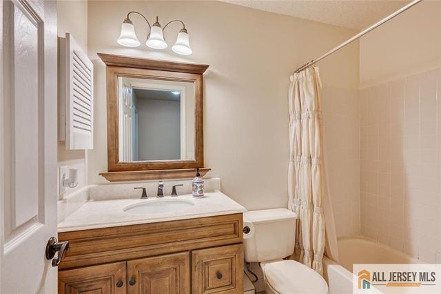 1 Rachel Court, South Brunswick, NJ 08824