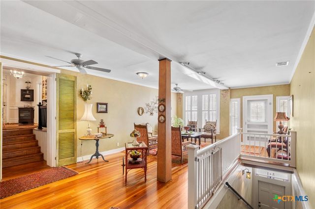 102-110 N Courthouse Square, Goliad, TX 77963