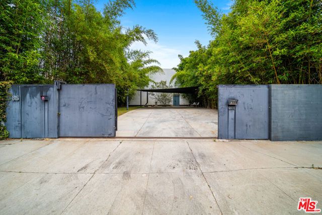 816 Seward Street, Los Angeles, CA 90038