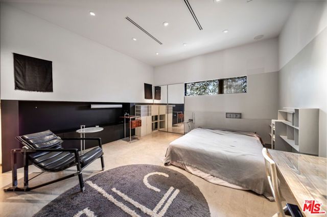 816 Seward Street, Los Angeles, CA 90038