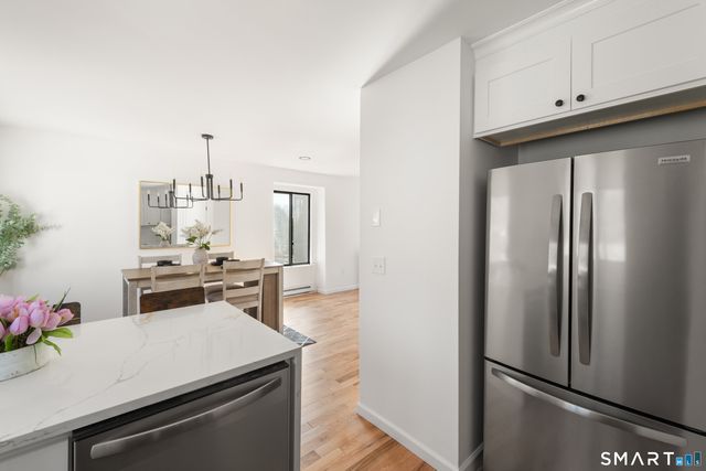 60 Lawn Avenue APT 21, Stamford, CT 06902