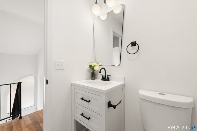 60 Lawn Avenue APT 21, Stamford, CT 06902