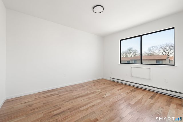 60 Lawn Avenue APT 21, Stamford, CT 06902