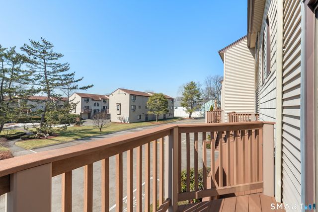 60 Lawn Avenue APT 21, Stamford, CT 06902