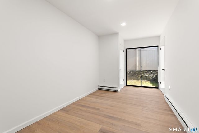 60 Lawn Avenue APT 21, Stamford, CT 06902