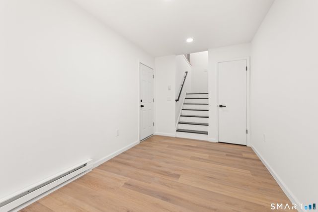 60 Lawn Avenue APT 21, Stamford, CT 06902