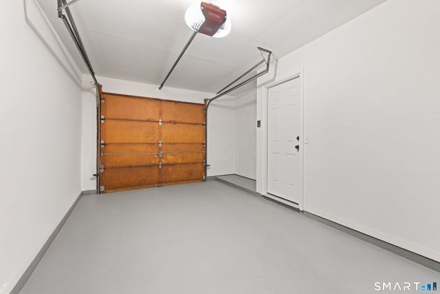 60 Lawn Avenue APT 21, Stamford, CT 06902