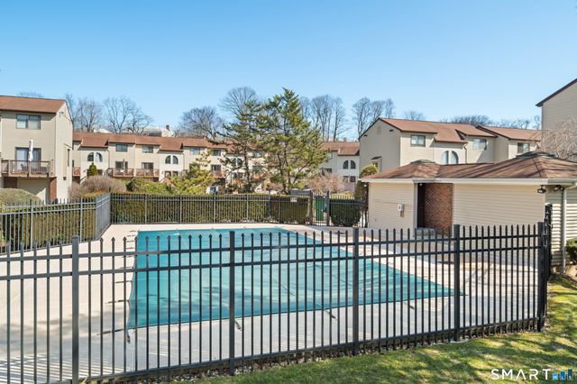 60 Lawn Avenue APT 21, Stamford, CT 06902