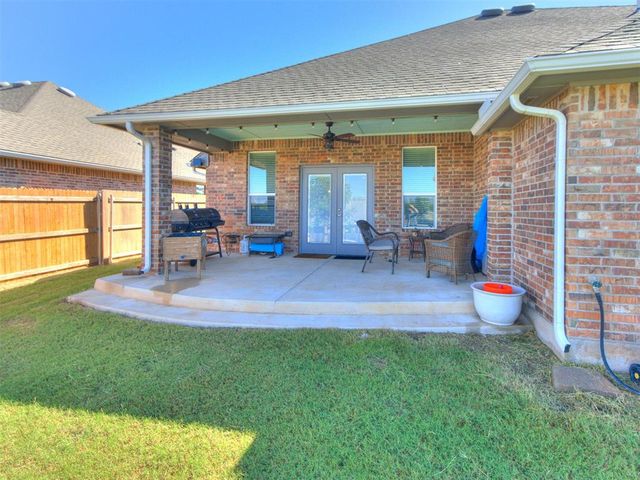 2017 Edgewater Drive, Moore, OK 73160