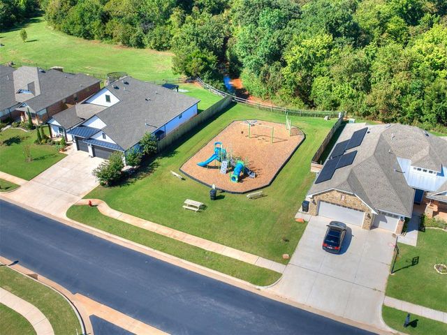 2017 Edgewater Drive, Moore, OK 73160