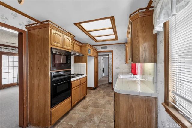 3804 Laverne, Bakersfield, CA 93309
