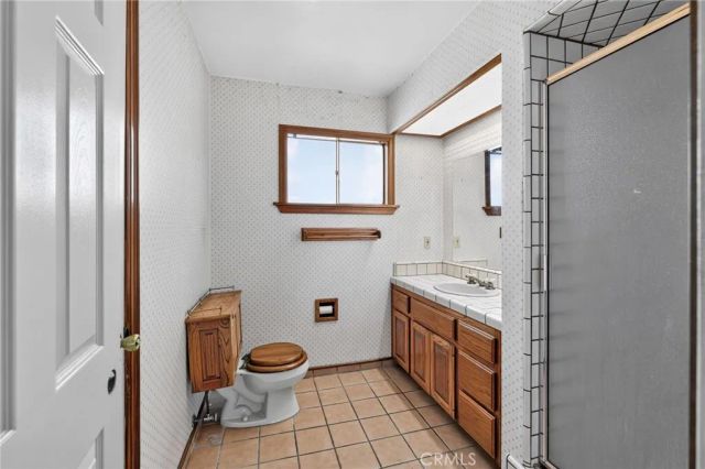 3804 Laverne, Bakersfield, CA 93309