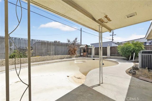 3804 Laverne, Bakersfield, CA 93309