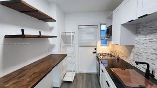 300 74th St 14, Miami Beach, FL 33141