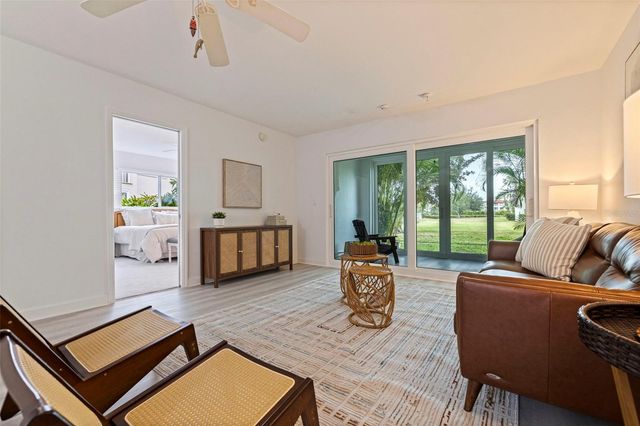 4480 OVERLOOK DRIVE NE 10, St Petersburg, FL 33703